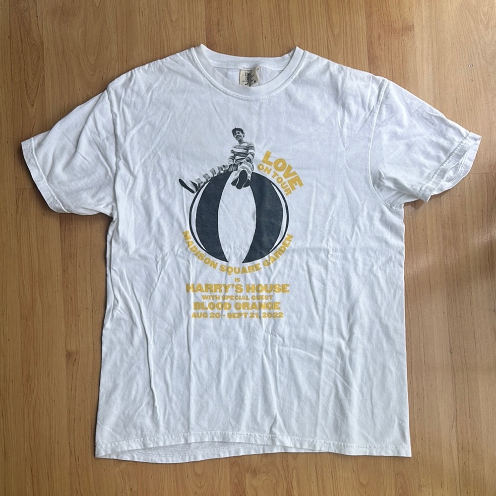 2022 Official Harry Styles Love On Tour Concert T-shirt - Madison Square Garden